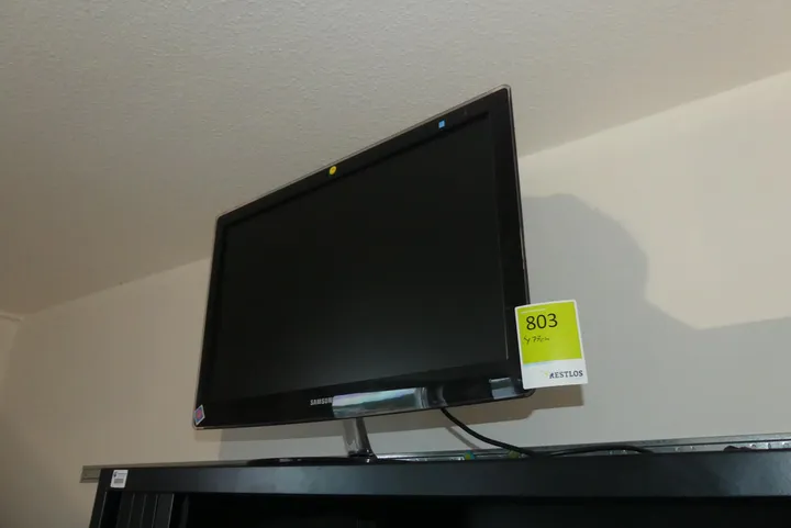 Samsung - Color Display Unit Maße in cm ca. 77 cm Diagonale / Modell: P2770HD